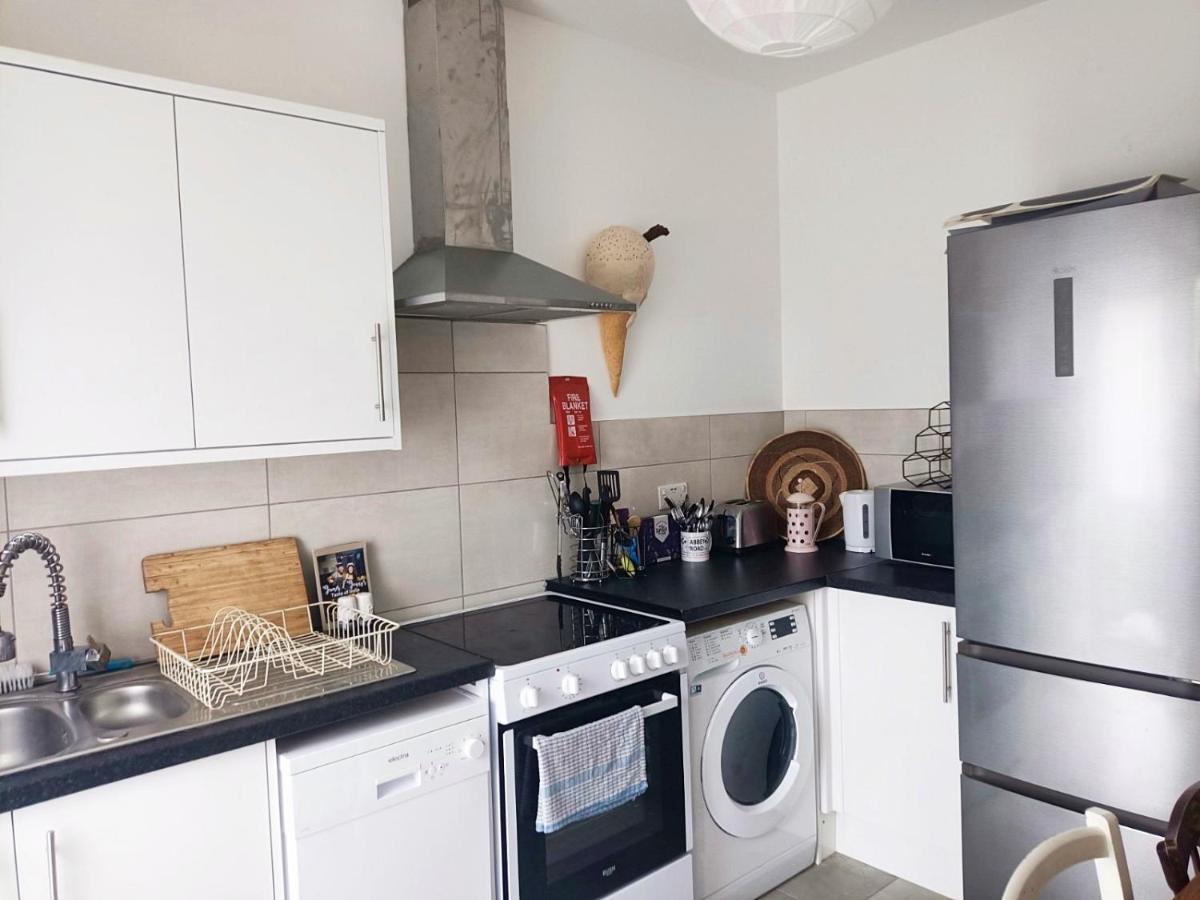Apartament Stylish 2-Bed Flat, Quick Access To London Sights Zewnętrze zdjęcie