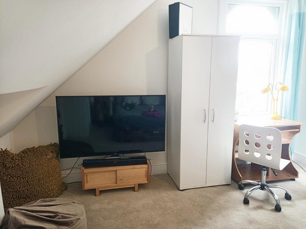 Apartament Stylish 2-Bed Flat, Quick Access To London Sights Zewnętrze zdjęcie