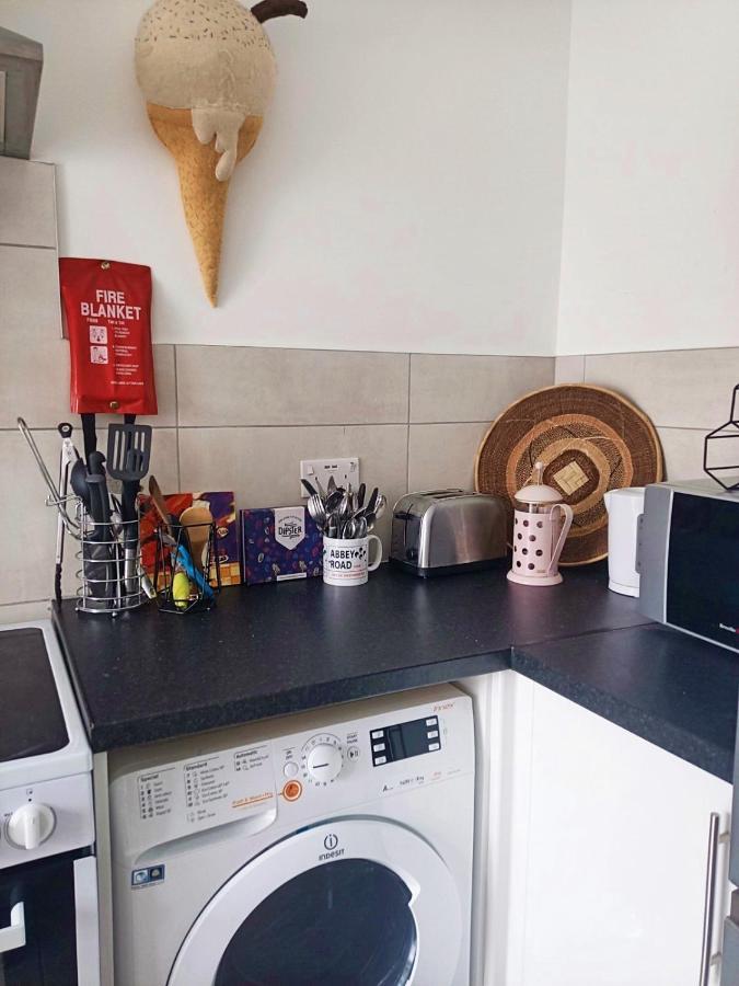 Apartament Stylish 2-Bed Flat, Quick Access To London Sights Zewnętrze zdjęcie